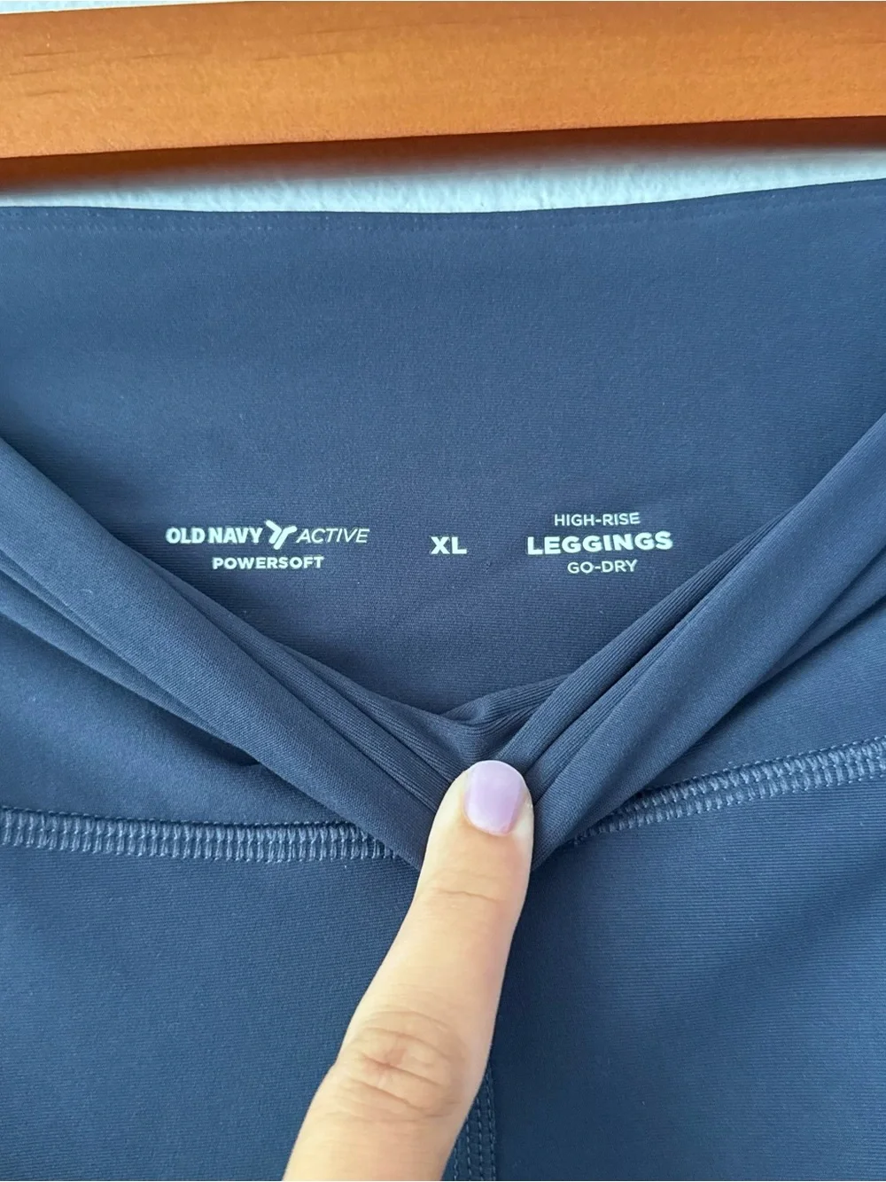 Old Navy Navy Sports Bra and Leggings Set
